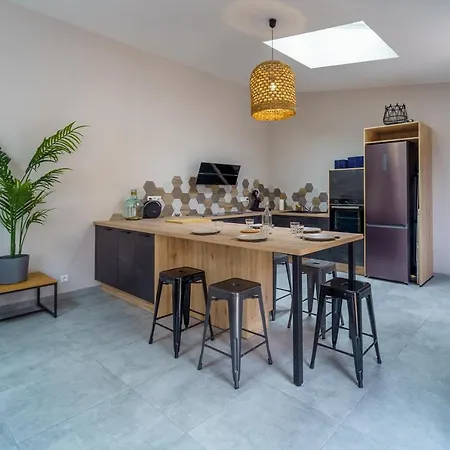 Maisons Calmes Avec Terrasses Et Garages Centre-ville B Et C Hébergement de vacances *