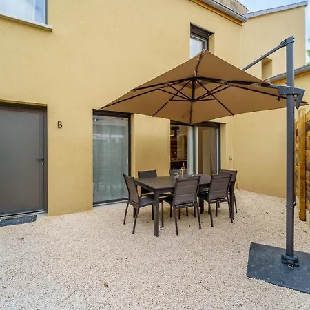 Maisons Calmes Avec Terrasses Et Garages Centre-ville B Et C Hébergement de vacances Dijon