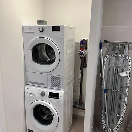 Maisons Calmes Avec Terrasses Et Garages Centre-ville B Et C * ديجون
