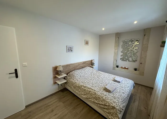 Maisons Calmes Avec Terrasses Et Garages Centre-ville B Et C Dijon